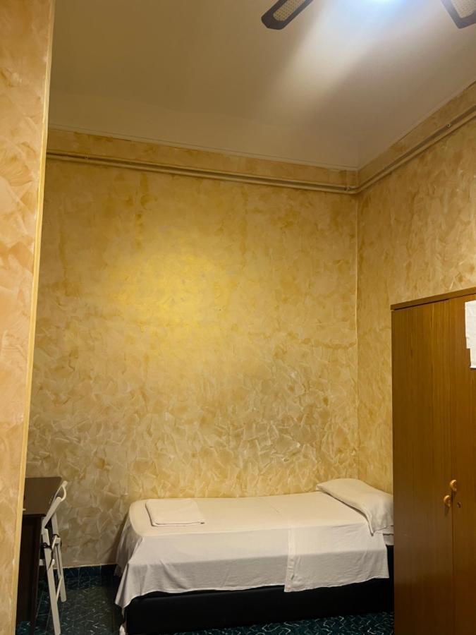 Hotel Terminal Guest Houst 2 Rzym Zewnętrze zdjęcie